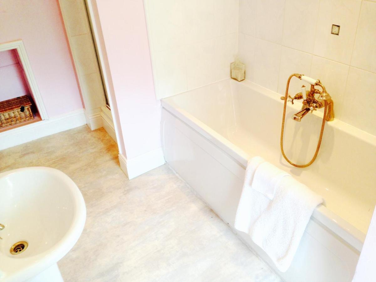 Nightingale'S Loft Bed & Breakfast Ashbourne  Exterior photo